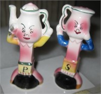 Vintage Mr & Mrs Teapot S & P Shakers