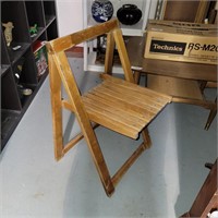 Foldable Wood Slat Chair