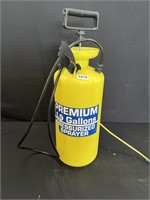 1.9 Gallon Pump Sprayer
