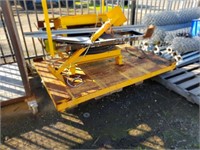 Scissor Lift Sorting Table, 3 Set Down Stands