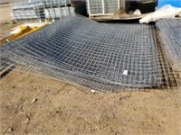Approx 30 Gal Steel Mesh Fence Panels