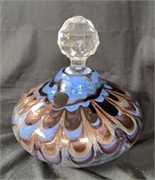 Beautiful swirl glass decanter 7 inches wide by