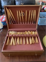 NICE SET OF COMMUNITY GOLD PLATED FLATWARE W CHEST