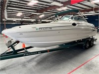 2005 SEA RAY SUNDECK 240 CHEVY INBOARD