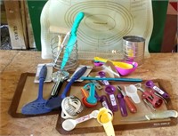 Kitchen utensils, measuring spoons