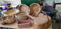 Large baskets & pet beds, some damaged