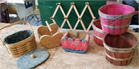 Baskets, peck, handle with lid, wood, hat hanger