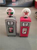 Pair of gas pumps salt and pepper shakers