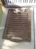 Heavy cast iron slotted griddle