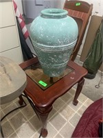 LARGE VASE & GASS TOP END TABLE