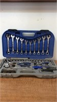 Companion socket and wrench set