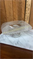 Diamond point cake stand