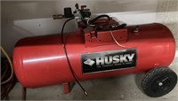 Husky (17) Gallon Air Compressor