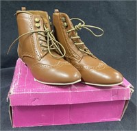 (1) Pair of SOS Tan Boots Size 10