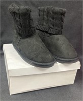 (1) Pair of Winter Boots Size 2