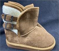 (1) Pair of SOS Children Winter Boots Size 9