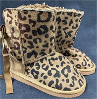 (1) Pair of SOS Children Cheetah Winter Boots