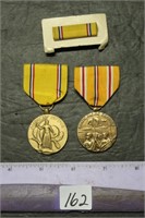 2 US WWII MEDALS