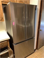STAINLESS STEEL FRENCH DOOR REFRIGERATOR NOTE