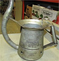1/4 Gallon Brooking Pouring Oil Can 11" Tall