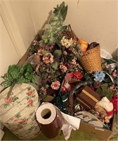 2 boxes of floral decorator items