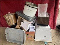Lot of miscellaneous kitchen items