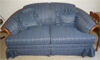 Vtg Flexsteel Striped Blue Loveseat +Pillows