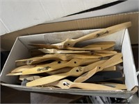 BOX OF SMALL PROPELLERS