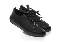 PAIR OF LOUIS VUITTON LADY'S SNEAKERS SHOES