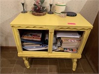 SIDE TABLE W CONTENTS NOTE & CONT'S OF CABINET