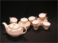Aynsley tea set Henley pattern: teapot and
