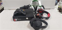 1 XBOX 360 Gaming System & 4 Sets Of Headphones