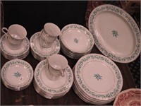 51 pieces of Floral Inspirations china, Blue