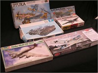 Five WWII aircraft and one tank plastic model