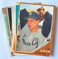 Lot of 9 Low Grade 60's Baseball Cards