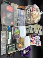 Box lot including assorted fishing asscessories in