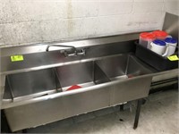 3 Bowl Stainless Sink 190"W x 24"deep x 36" Tall