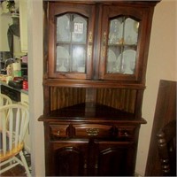 Pine Corner Hutch