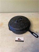 1035D cast-iron deep skillet with lid number eight