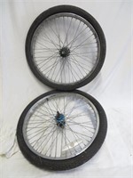 Bicycle Wheels/Tires