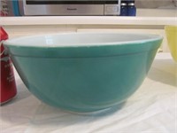 Pyrex Green Bowl
