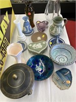 Mixed Lot Of 17 Ceramic And/or Glass Vases And Bow