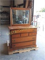 Dresser with Mirror & 4 Drawers