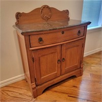 Vaughan Furniture Antique Style Washstand