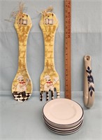 (5) Homer Laughlin Plates / Decorative Fork &