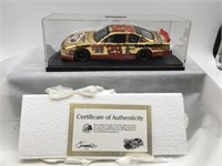 Kevin Harvick Looney Tunes 1:24 Gold Race Car