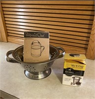 Pampered Chef Flour Shaker, Small Colandar