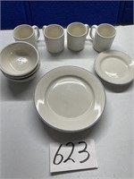 3 plates,4 mugs, 3 bowls, 2 salad
