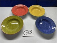 4 colorful salad bowls
