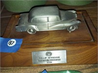 Car figurine award